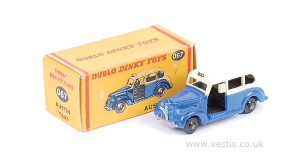 Dinky Dublo No.067 Austin Taxi: Dinky Dublo No.067 Austin Taxi - blue lower body, cream upper body, black knobbly wheels - Near Mint, 2 small specks of grey paint to one side in Excellent yellow card end flap picture box.