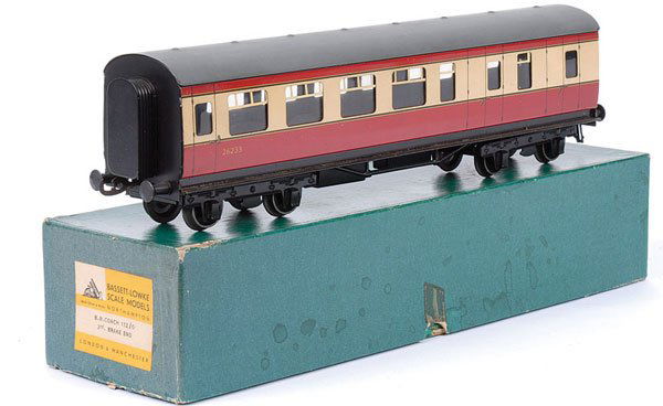 Bassett-Lowke All 3rd Brake End Coach: Bassett-Lowke O Gauge BR red and cream all 3rd Brake End Coach running number 26233. Overall condition is Excellent in a Good Plus box.