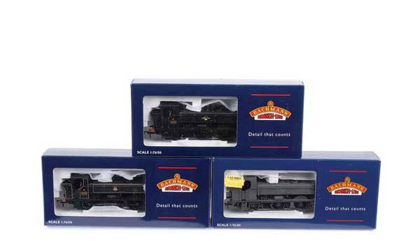 Bachmann 0-6-0 Class 8750 Pannier Tanks: OO Gauge Bachmann a trio of 0-6-0 Class 8750 BR black Pannier Tanks comprising 32-201 lined black livery No.8763, 32-203 No.4666, this is a weathered edition, 32-202 No.4672, contents are unused and i