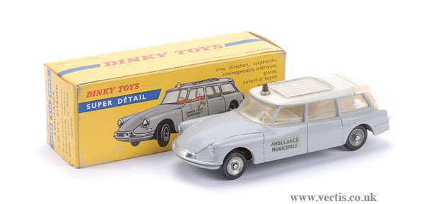 French Dinky No.556 ID19 Ambulance