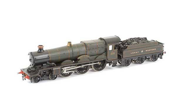 Kitbuilt 4-6-0 No.4088 "Dartmouth Castle": OO Gauge Kitbuilt 4-6-0 GWR lined green Castle Class No.4088 "Dartmouth Castle", condition Good Plus to Excellent.