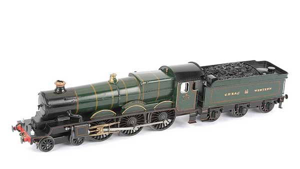 Scratchbuilt 4-6-0 GWR Green "Tenby Castle": Scratchbuilt Bassett-Lowke style 4-6-0 Loco and Tender Castle Class GWR green "Tenby Castle" No.7026, 3-Rail Electric. Finished in green and in orange and yellow with Tenby Castle to middle splasher a