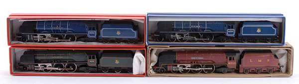 Hornby 4-6-2 Princess Coronation Class Locos: Hornby Railways a group of unboxed 4-6-2 Princess Coronation Class Locos comprising BR green No.46249 "City of Sheffield", BR blue No.46254 "City of Stoke on Trent", both Locos have been renamed and n