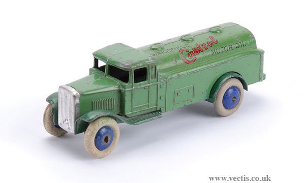 Dinky No.25D Pre-war Petrol Tank Wagon "Castrol"