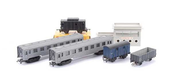 Triang TT Continental Rolling Stock & Signal Box