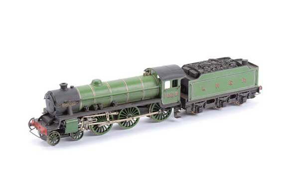 Nu-cast 4-6-0 B1 Class No.1033 "Dibatag": OO Gauge Kitbuilt Nu-cast 4-6-0 LNER lined apple green B1 Class No.1033 "Dibatag", condition Good to Good Plus.