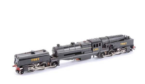 Kitmaster 2-6-0-0-6-2 Beyer Garratt Loco No.7987: OO Gauge Kitbuilt Kitmaster 2-6-0-0-6-2 LMS black Beyer Garratt Loco No.7987, Loco is fitted to 2 motorised proprietary chassis', nicely built and detailed but some gentle cleaning required, condition