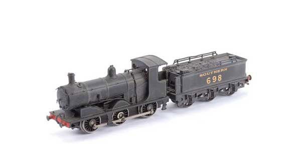 Kitbuilt 0-6-0 Drummond Class 700 Loco No.698: OO Gauge Kitbuilt 0-6-0 Southern lined green Drummond Class 700 Loco No.698 fitted to proprietary chassis, condition Good to Good Plus.