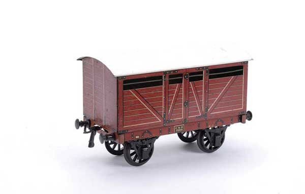 Carette/Bassett-Lowke GNR Cattle Truck: Carette for Bassett-Lowke Gauge 1 GNR (Great Northern Railway) Cattle Truck. Sides are generally Good Plus, roof Good.