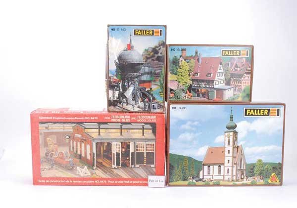 HO - A Group of Plastic Kits