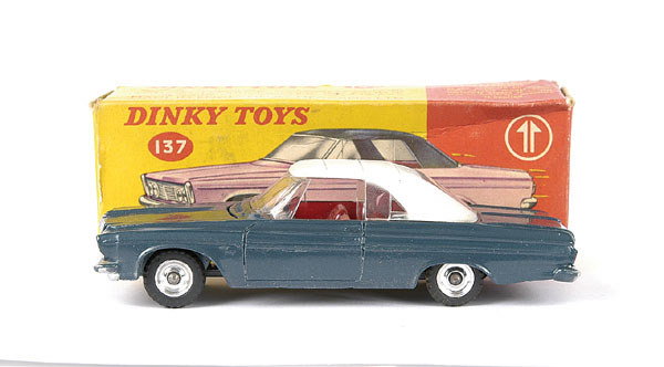 Dinky No.137 Plymouth Fury Convertible