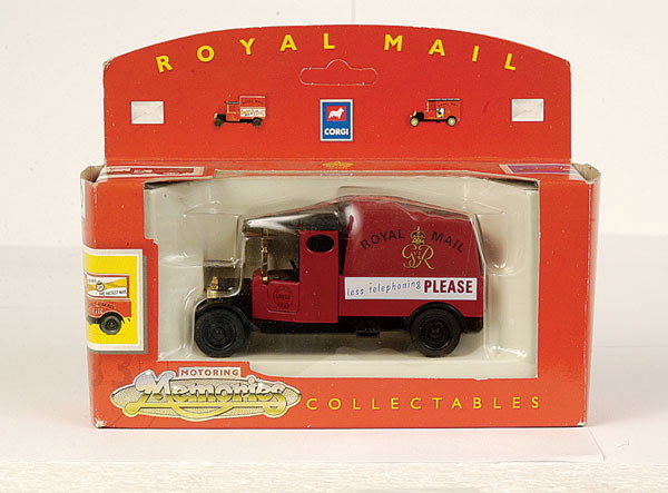 Corgi "Motoring Memories" No.61201 "Royal Mail"
