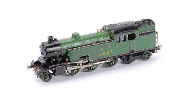 Kitbuilt 2-6-4 LNER Green Class L1 No.9002: OO Gauge Kitbuilt 2-6-4 LNER green Class L1 No.9002, gloss varnished, condition Good to Good Plus.