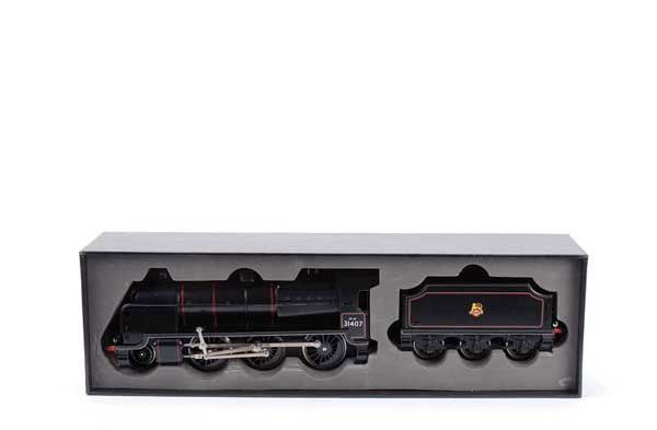 Corgi BL99004 2-6-0 "N Class Mogul" No.31407: Corgi (Bassett-Lowke) O Gauge Catalogue No.BL99004 2-6-0 Loco and Tender BR black "N Class Mogul" No.31407, 3-rail Electric. One of a limited production No.409 of 500, appears unused, Near Mint to Min