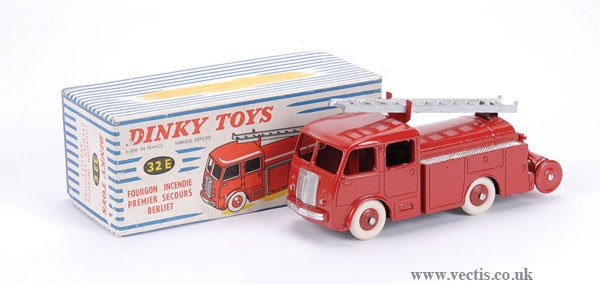 French Dinky No.32E Berliet Fire Engine