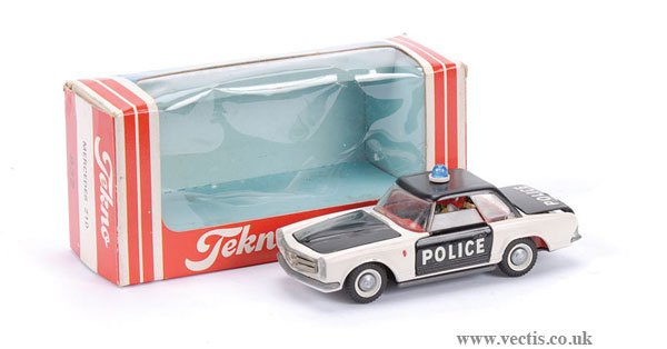 Tekno No.932 Mercedes 210 "Police"