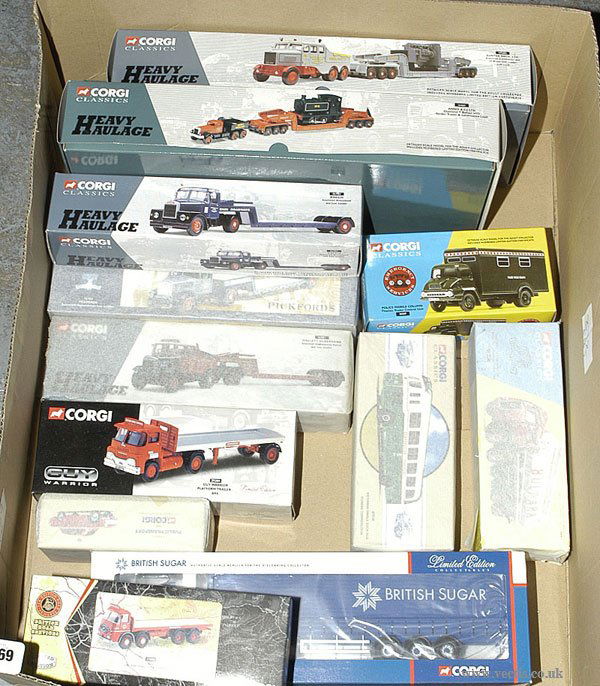 Corgi Classics - A Group of Commercials: Corgi Classics a mixed group of Commercial vehicles. To include Heavy Haulage Set No.31007 Diamond T Tractor Unit with Low Loader Trailer and Locomotive, Heavy Haulage No.16701 Scammell Articulated Tr