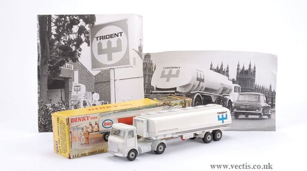 Dinky No.945 AEC Fuel Tanker "Trident"