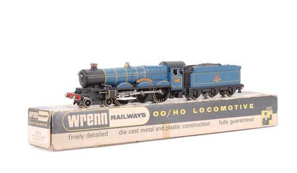 Wrenn W2223 4-6-0 No.4082 "Windsor Castle": Wrenn W2223 4-6-0 BR blue Castle Class Loco No.4082 "Windsor Castle", condition Good Plus in Fair to Good box.