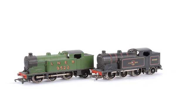 Wrenn - 2 x Unboxed 0-6-2 N2 Class Tank Locos: Wrenn a pair of unboxed 0-6-2 N2 Class Tank Locos comprising W2216 BR lined black No.69550, W2217 LNER green No.9522, conditions Good to Excellent. (2)