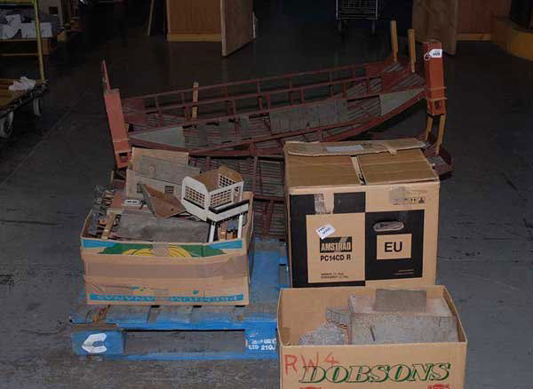 Hornby/Bassett-Lowke & Other Railway Accessories: Hornby/Bassett-Lowke and other Gauge O and 1 Railway Accessories including a number of kitbuilt items consisting of Hornby O Gauge No.2 Water Tanks x 2, Signal Box, No.1 Water Tanks x 2, Hugar wooden