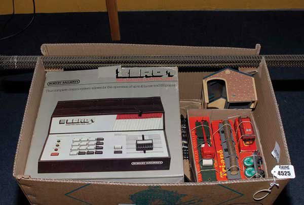 OO Gauge Rolling Stock, Trackwork & Controllers: OO Gauge Rolling Stock, Trackwork and Controllers comprising Triang R213 Bogie Well Wagon with Crane load, R212 Bogie Bolster Wagon with Log load, R18 Cable Drum Wagon, Flat Wagon with Minix Car (wron