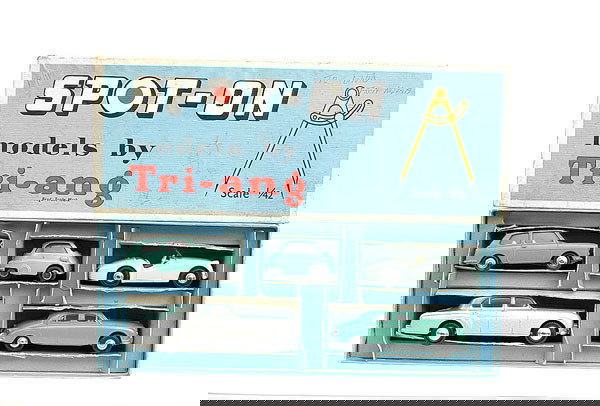 Spot-On Presentation Set 4 Sports Cars: Presentation Set comprising of 4 Sports Car which include - (1) Austin Healey - yellow, grey interior (slightly sunfaded), (2) Jaguar XKSS - green, grey interior, (3) MGA - red, grey seats (slight dam