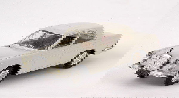 Norev Mercedes Benz 250 SE: Norev of France 1/43rd scale plastic model of a Mercedes Benz 250 SE - light grey, multi coloured interior, with radiator mascot.