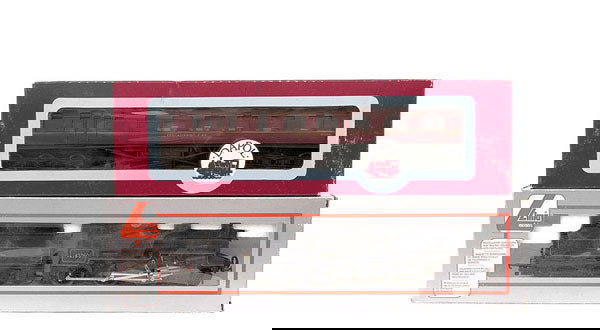 Hornby LNER green 4-6-0 B12: Hornby LNER green 4-6-0 B12, Near Mint to Mint in Good to Good Plus box, Lima BR black 2-6-0 Crab No.42760 complete with certificate showing this to be No.103 of only 850 produced, Mint in Good Plus b