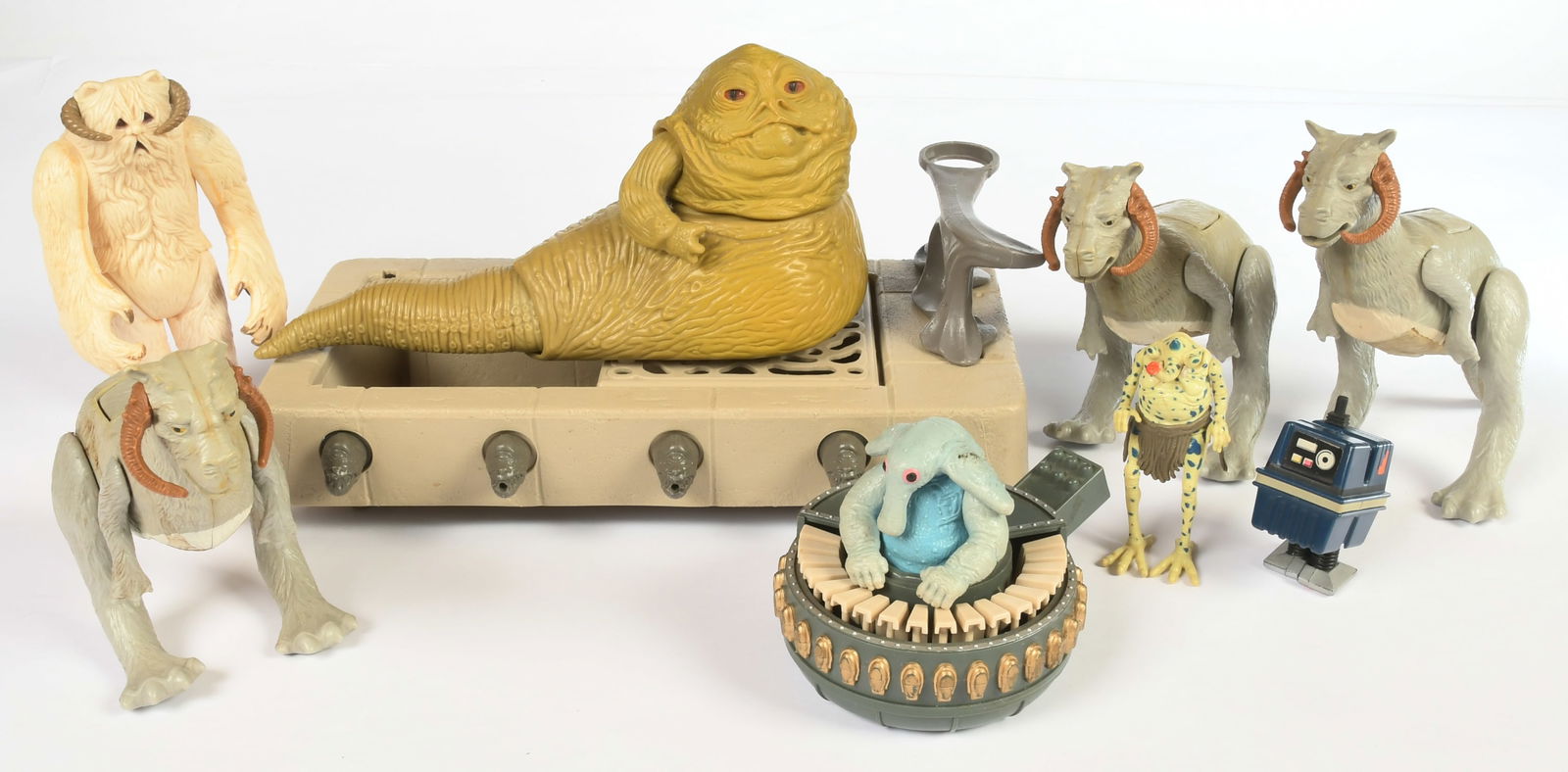 Kenner Star Wars vintage creatures & Power Droid: Kenner Star Wars vintage creatures & Power Droid, to include Sy Snootles, Max Rebo with organ, Wampa, Tauntaun, Jabba the Hutt, Fair to Good, Incomplete. See photo.?