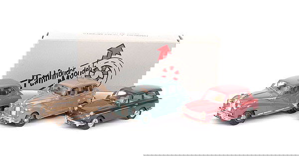 Pathfinder Models - a group of 3: Pathfinder Models a group of 3 to include (1) No.PFM16 Austin Hereford - brown including interior, (2) No.PFM19 Austin Devon - bluish grey, black interior and (3) No.PFM29 Austin A40 - maroon, beige i