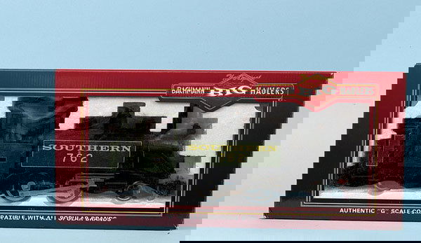 Bachmann G Gauge 2-4-2 Baldwin Tank Loco No.762: Bachmann G Gauge 2-4-2 Baldwin Southern Tank Loco No.762, Electric. Finished in green and black with white lining and Southern E762 to tank sides. Excellent. Contained in the polystyrene box base with