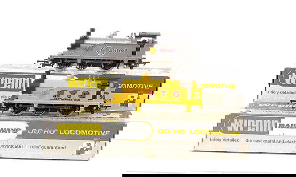 Wrenn - 2 x 0-6-0 Private Owner Tank Locos: Wrenn a pair of 0-6-0 Private Owner Tank Locomotives comprising W2202 (ins) N.T.G. yellow livery, W2203 (ins) grey Shell livery, conditions are Mint in Mint boxes. (2)