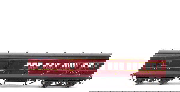 Exley K6 Bassett-Lowke Bogie Brake/3rd Suburban: Exley K6 LMS plastic bodied Bassett-Lowke Bogie Brake 3rd LMS Suburban Coach No.3085. Slight deterioration to one side but generally Excellent. Complete in original corrugated wrapping.