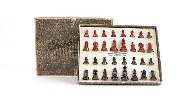Britains - Set 1920 - Chessmen Set: Britains - Set 1920 - Chessmen Set, comprising of 16 x red and 16 x black chess pieces. Excellent, contained in a Fair [old scuffs - torn corners, etc - insert card a little dirty] original stone colo