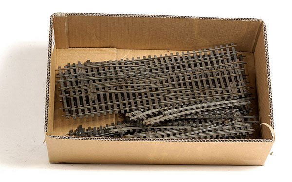 A Quantity of Wrenn or similar 2-rail Pointwork: A quantity of Wrenn or similar 2-rail fibre sleeper pointwork comprising 4 x double track crossover, 3 x double track double junction, 23 x variety of curved straight and Y points, conditions Fair to