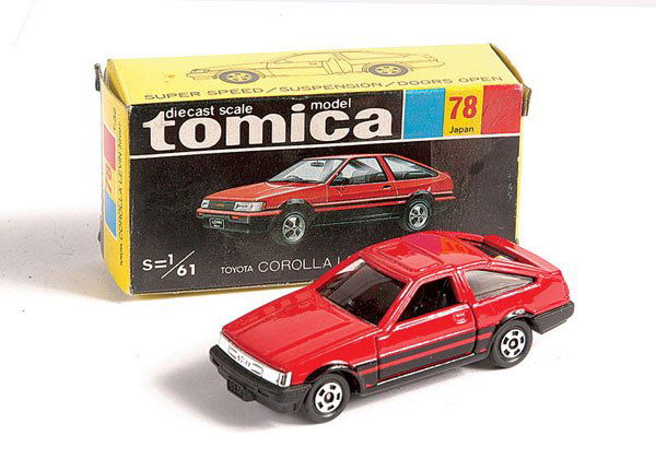 tomica corolla