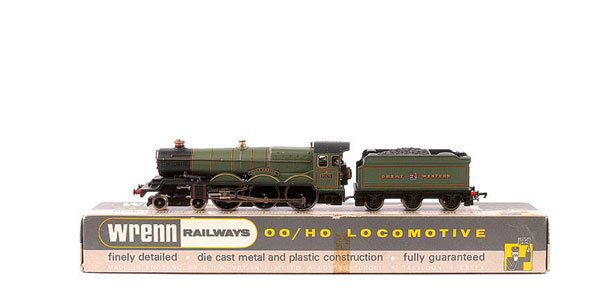 Wrenn W2247 4-6-0 No.7029 "Clun Castle": Wrenn Railways W2247 4-6-0 GWR green Castle Class Loco No.7029 "Clun Castle", some lining loss to base of right hand cylinder, otherwise Excellent Plus in Good box.
