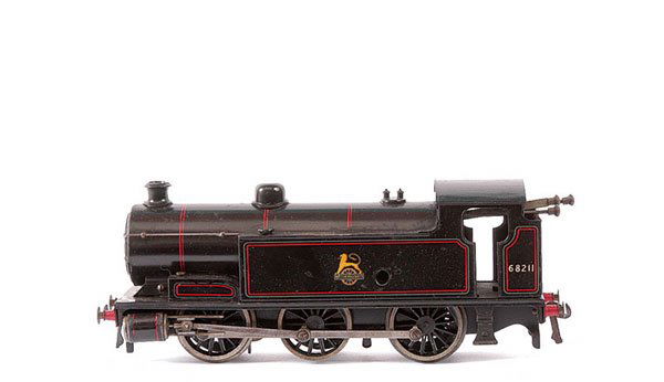 Bassett- Lowke O Gauge 0-6-0 Tank Loco: Bassett- Lowke O Gauge 0-6-0 Tank Loco BR black No.68211, Clockwork. Good to Good Plus.