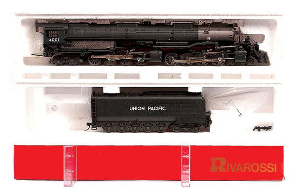 Rivarossi 5413 4-8-8-4 Union Pacific BigBoy 4001: Rivarossi 5413 4-8-8-4 Union Pacific black/graphite livery Big-Boy Class Loco No.4001, fitted with KD coupler to Tender, motor mounted in boiler, condition Excellent to Excellent Plus in Good Plus to