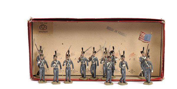 Mignot - West Point Cadets: Mignot - West Point Cadets - [post war issues], comprising: Officer, Colour Bearer & 10 x Cadets marching at the slope. Winter dress - grey uniforms with black facings & Shako's. Some minor paint loss