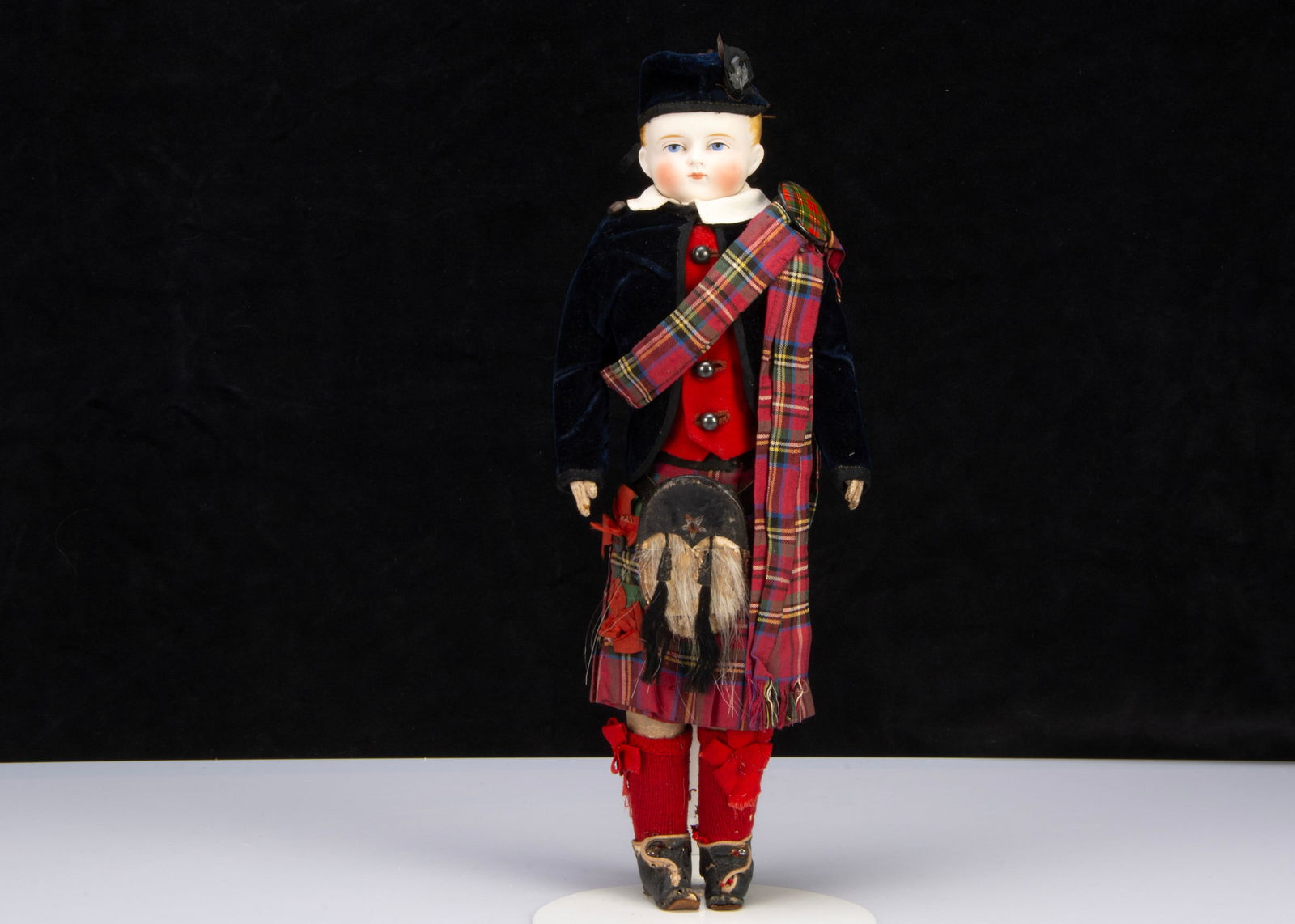 An Alt, Beck & Gottschalck bisque shoulder-head Scots boy doll, (1 of 2)
