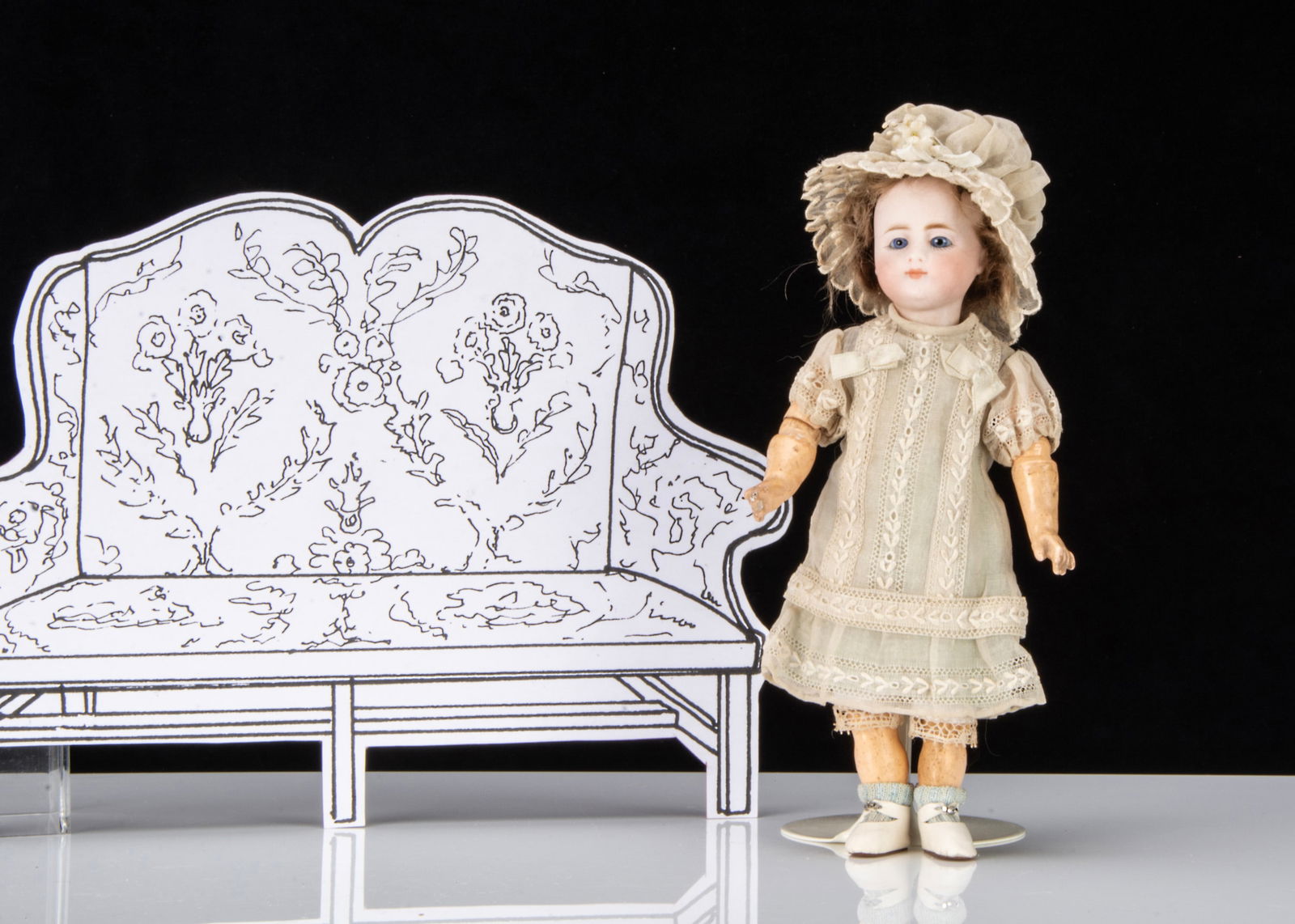 A small Simon & Halbig 881 closed mouth child doll, (1 of 2)