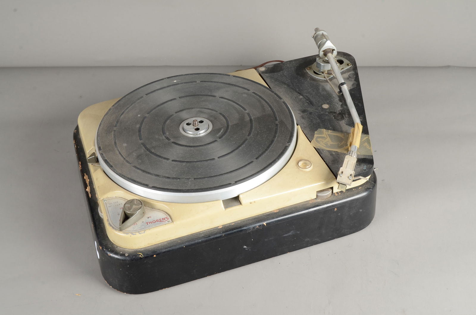Thorens TD 124 Turntable , (1 of 4)
