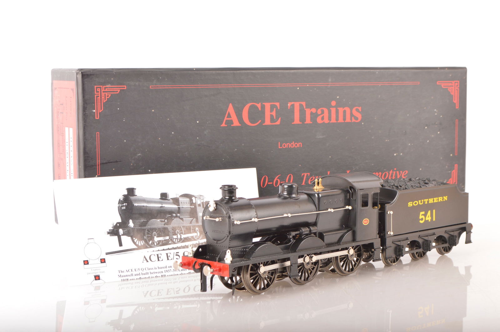 Ace 0 Gauge modern issue E/5 0-6-0 Loco & Tender southern black Q class,: Ace 0 Gauge modern issue E/5 0-6-0 Loco & Tender southern black Q class, No.541, 2/3 rail electric, E, Box VG with instructions, PLEASE NOTE: This lot will attract 20% Vat on the hammer price