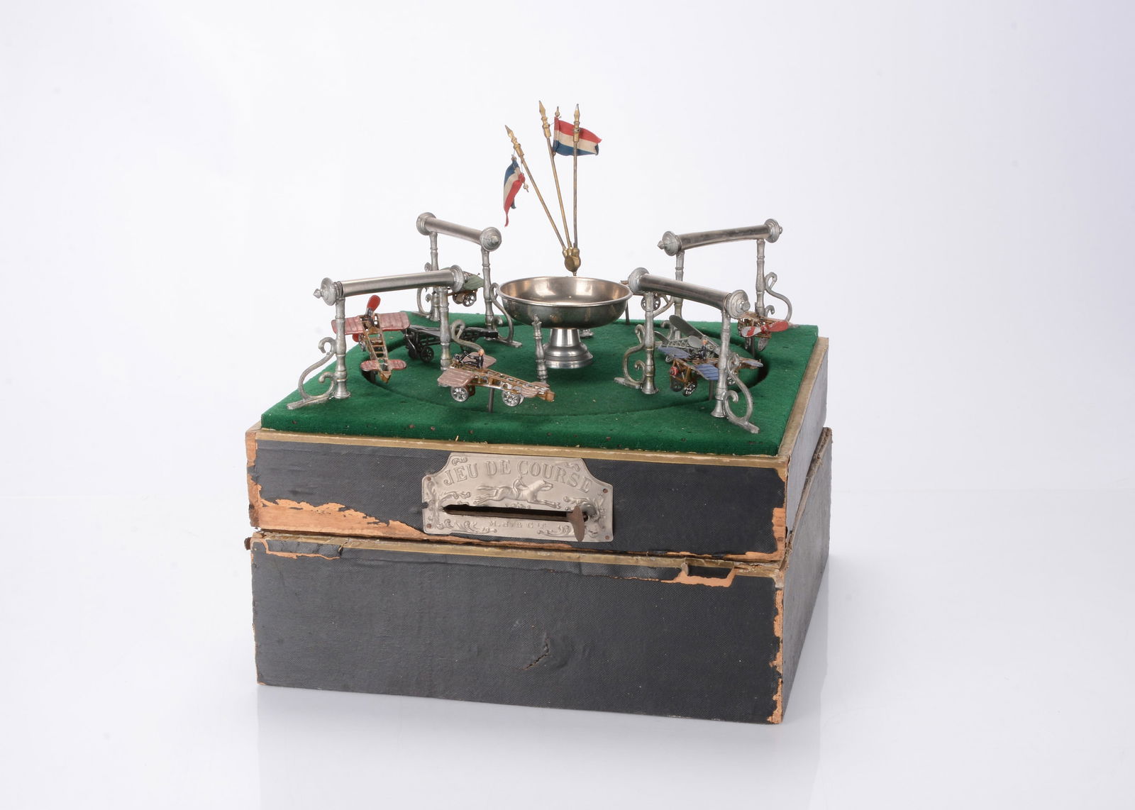 A rare jeu de course d’avion gambling toy, (1 of 3)