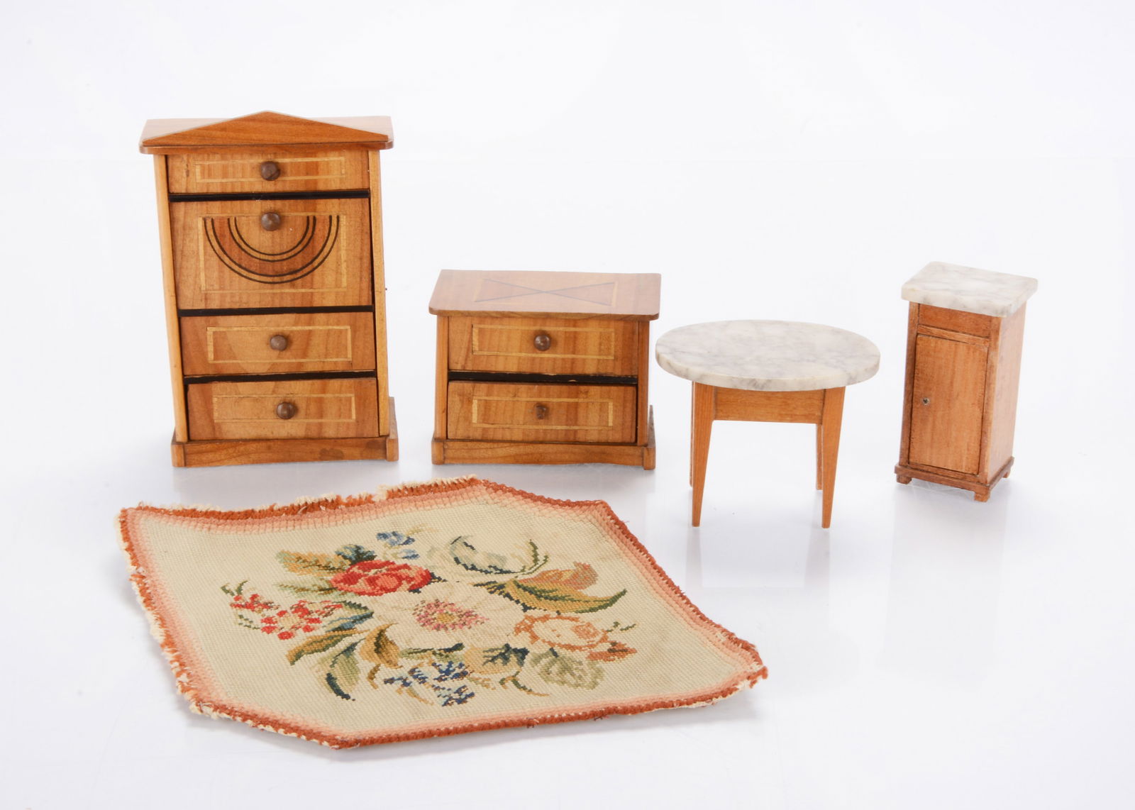 Two pieces of late 19th century German inlaid dolls’ house furniture, (1 of 1)