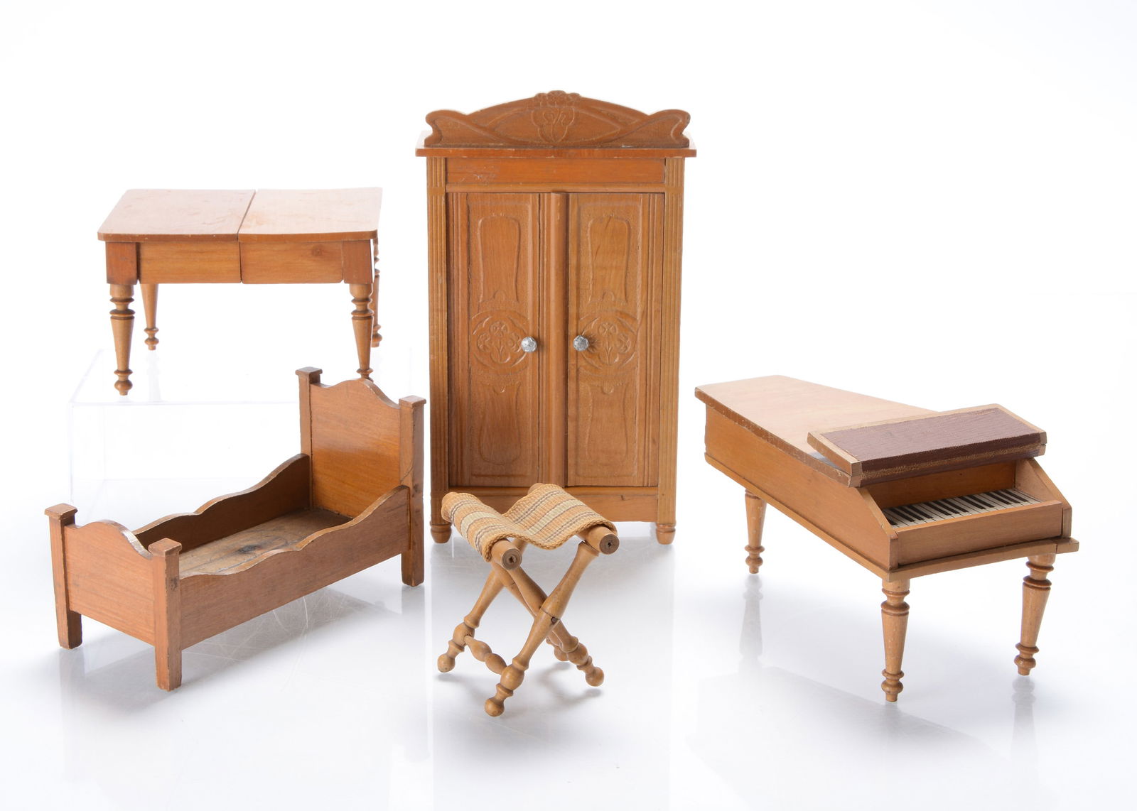 Schneegas dolls’ house furniture, (1 of 1)