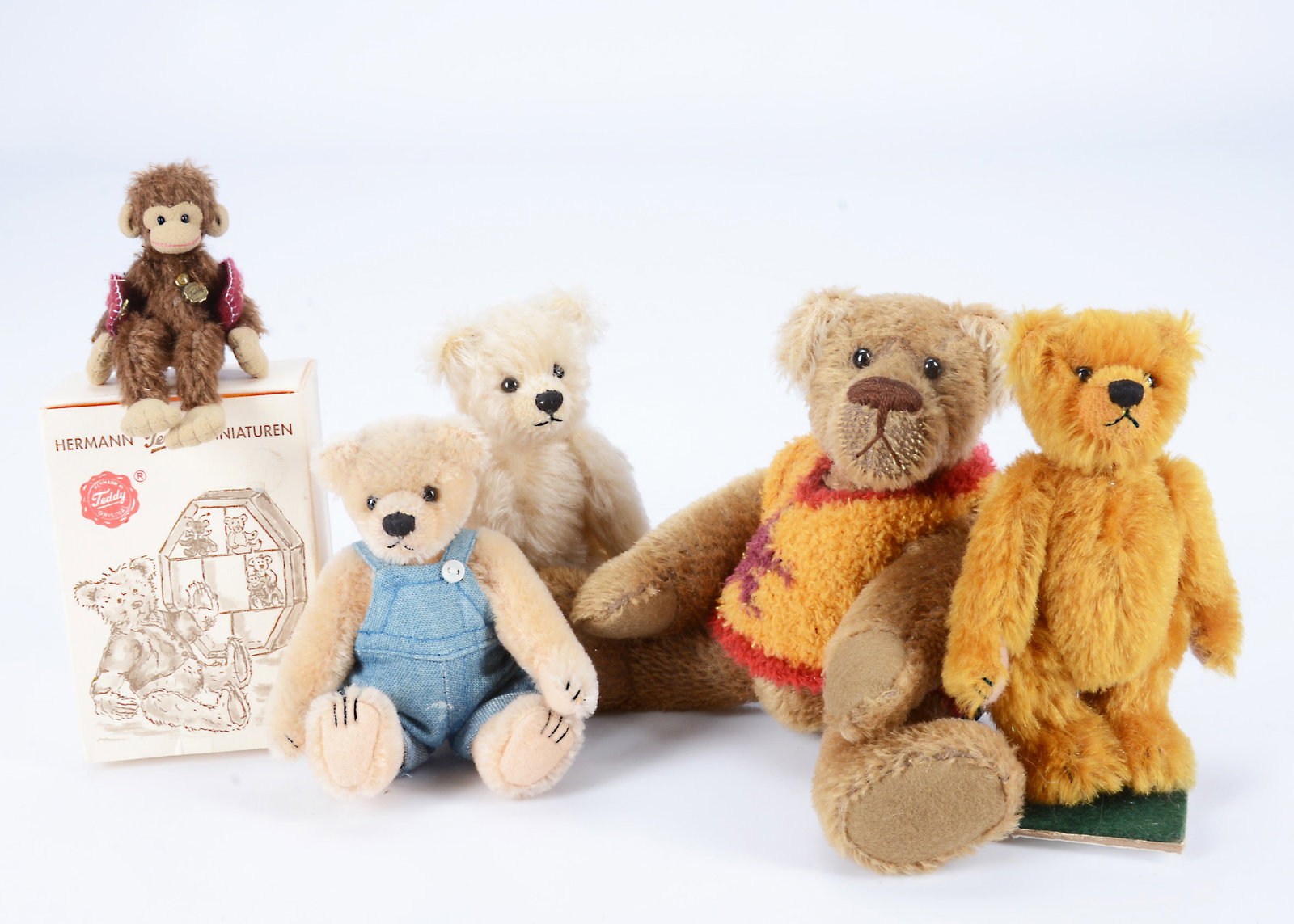 Five small artisit and collectors teddy bears, (1 of 1)