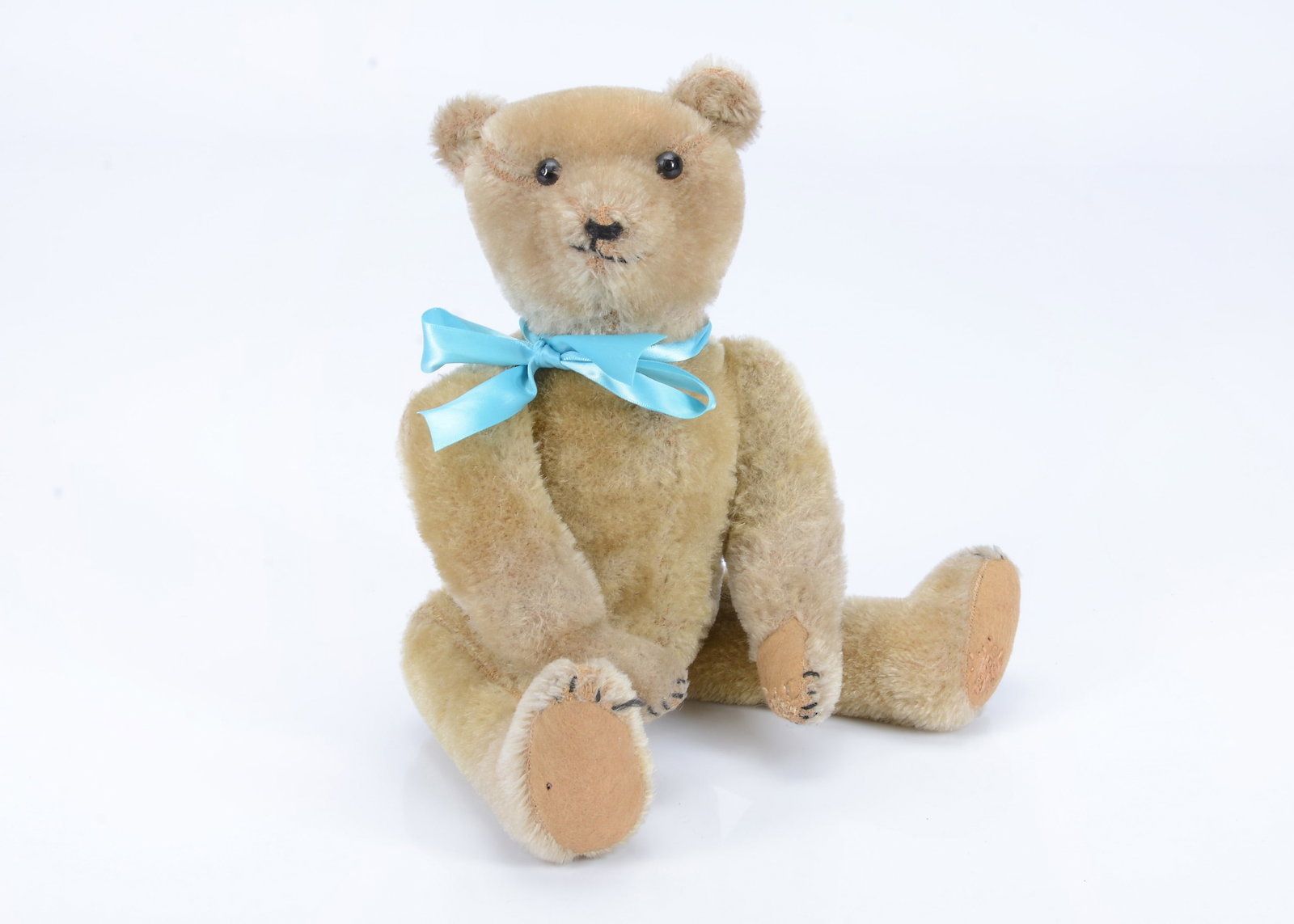 A 1910/20s American teddy bear, (1 of 2)